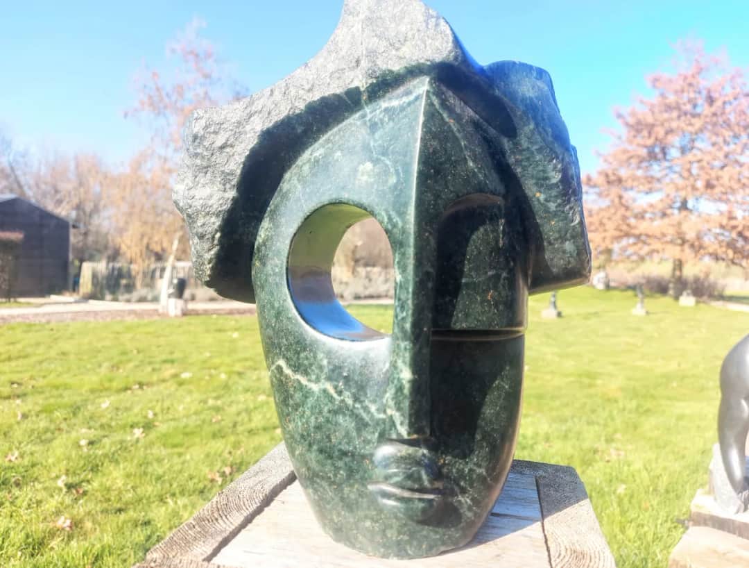 Rzeźby z kamienia: Sztuka, style, pielęgnacja Twój kompletny przewodnik